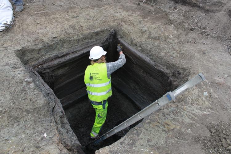 Foto der viser en træbygget brødt fra 1200-1400-tallet